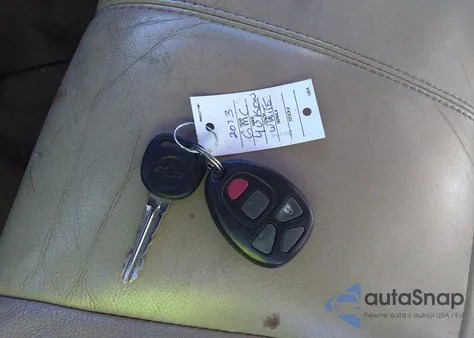 2013 GMC Yukon Xl 1500 Slt из США, поврежденный, VIN 1GKS1KE02DR347863